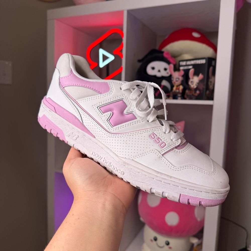 New Balance 550 White and Pink Sneakers